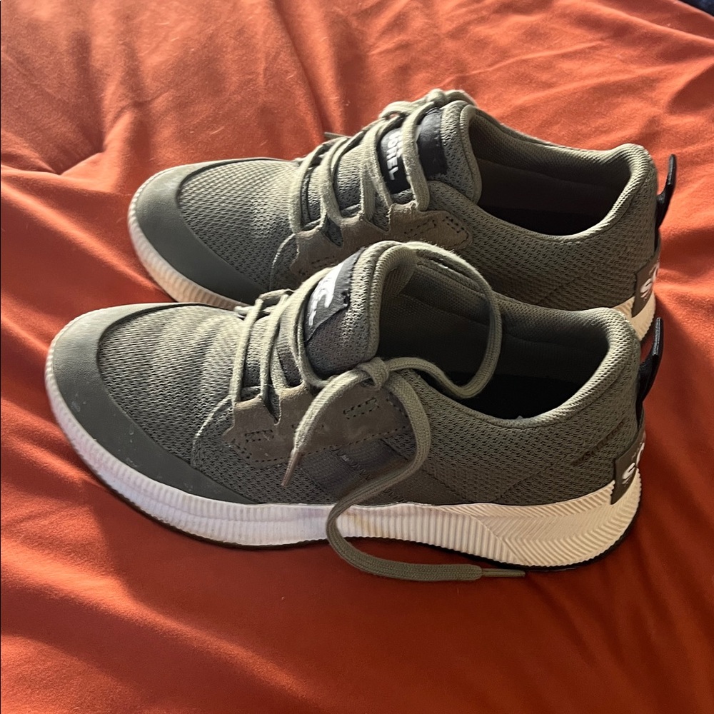 Skechers Women's Gray Sneakers